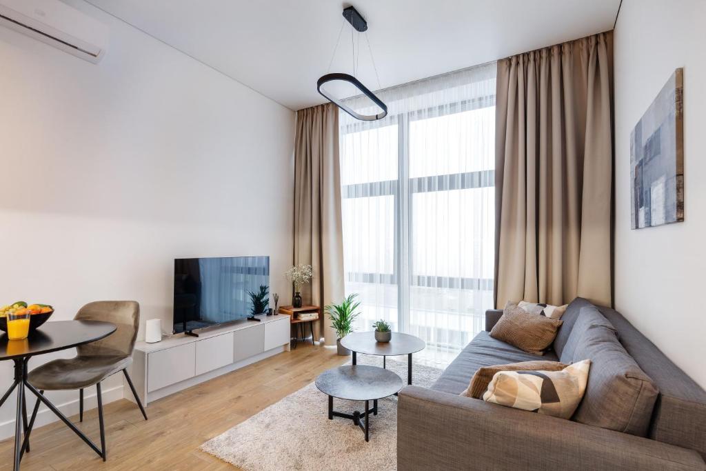 Cozy Top-Floor Apartment with City Views Vilnius 5