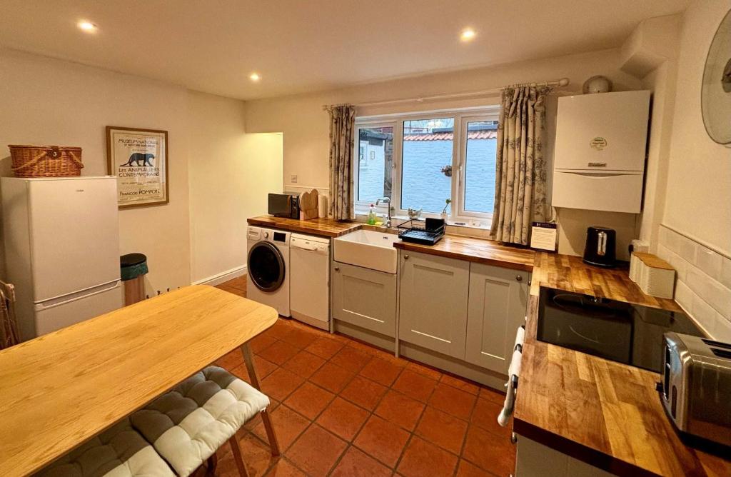 Quaint 2 bed Cottage in the Heart of Cambridge 3