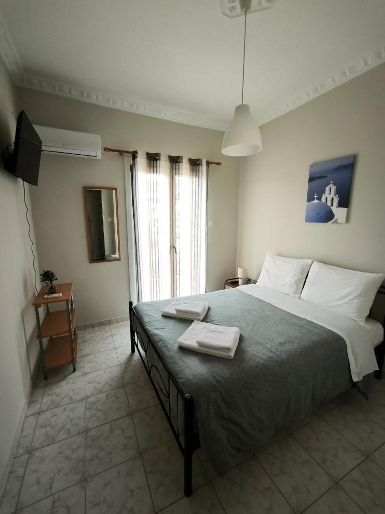 Dounavis Homes - The Ano Syros view 7