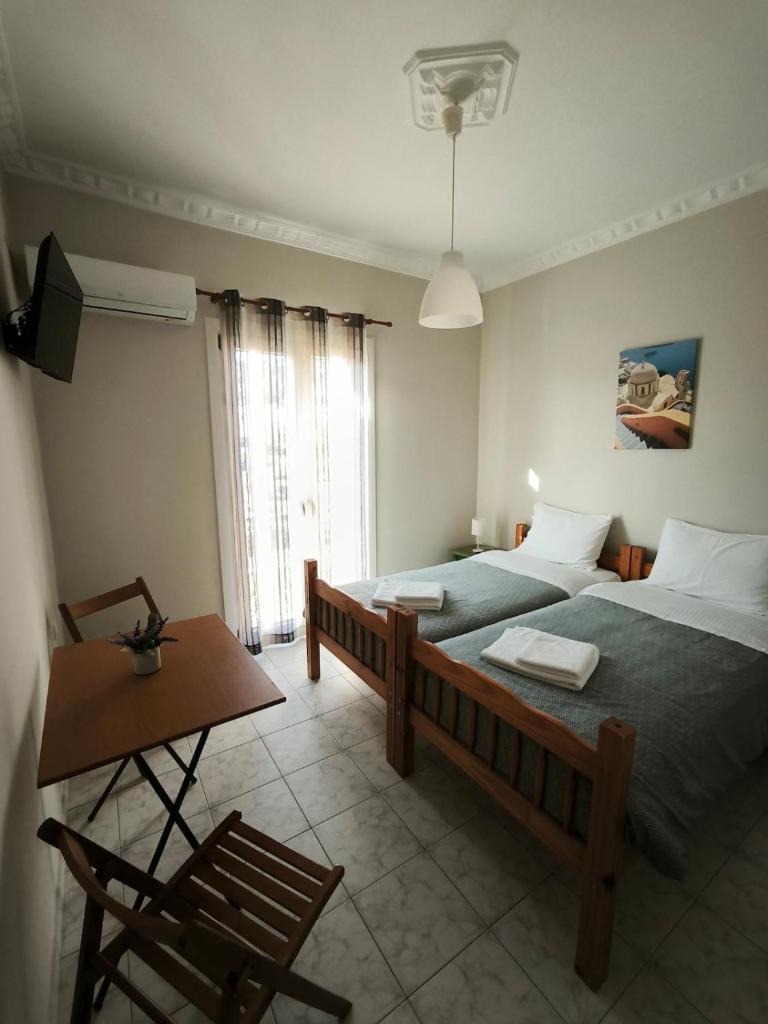 Dounavis Homes - The Ano Syros view 2