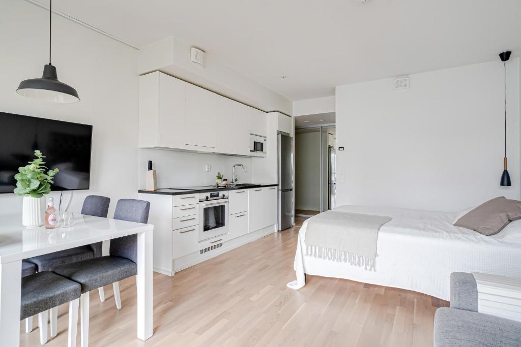 Centrum Studio with Balcony 8