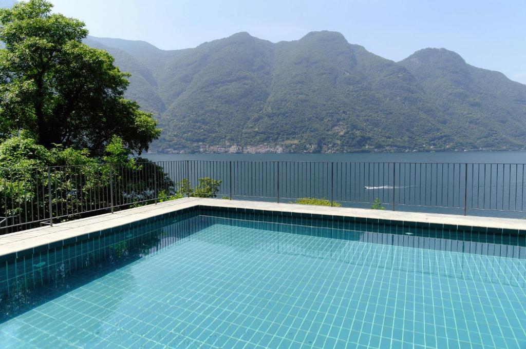 Silken Escape - Pool and Lake View - by MyHomeInComo