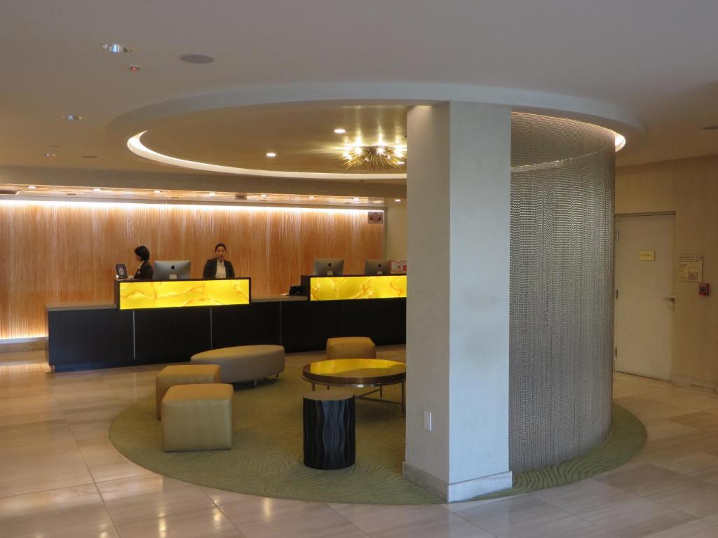 Hotel Aventura Image