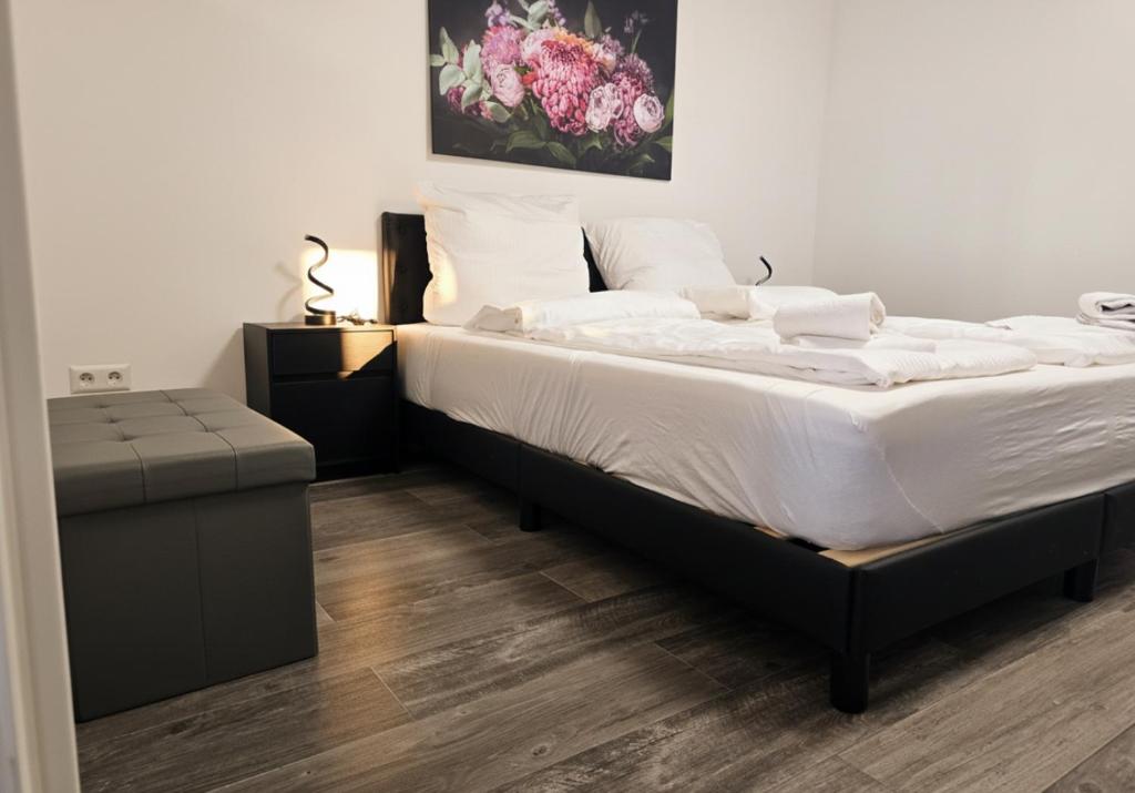 Apartments with Balcony & Parking - APOLONIAliving 7