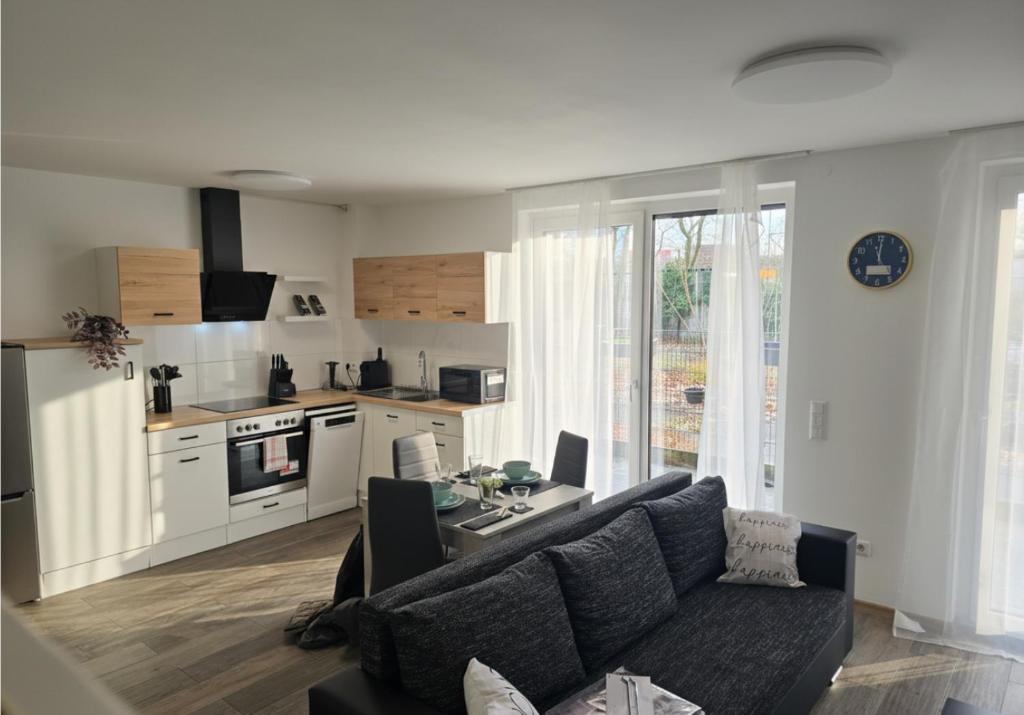Apartments with Balcony & Parking - APOLONIAliving 4