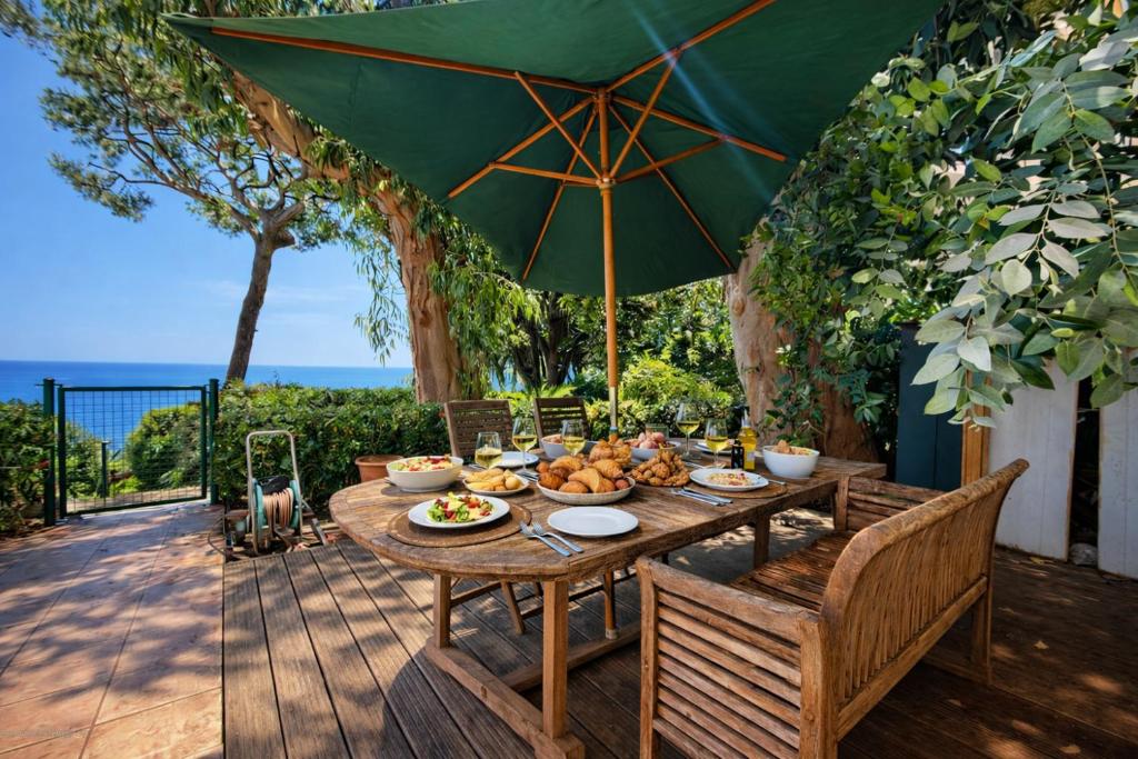 Villa Cannes I Deluxe Seafront - Sea View - Garden & Terrace -Prime Location- 4