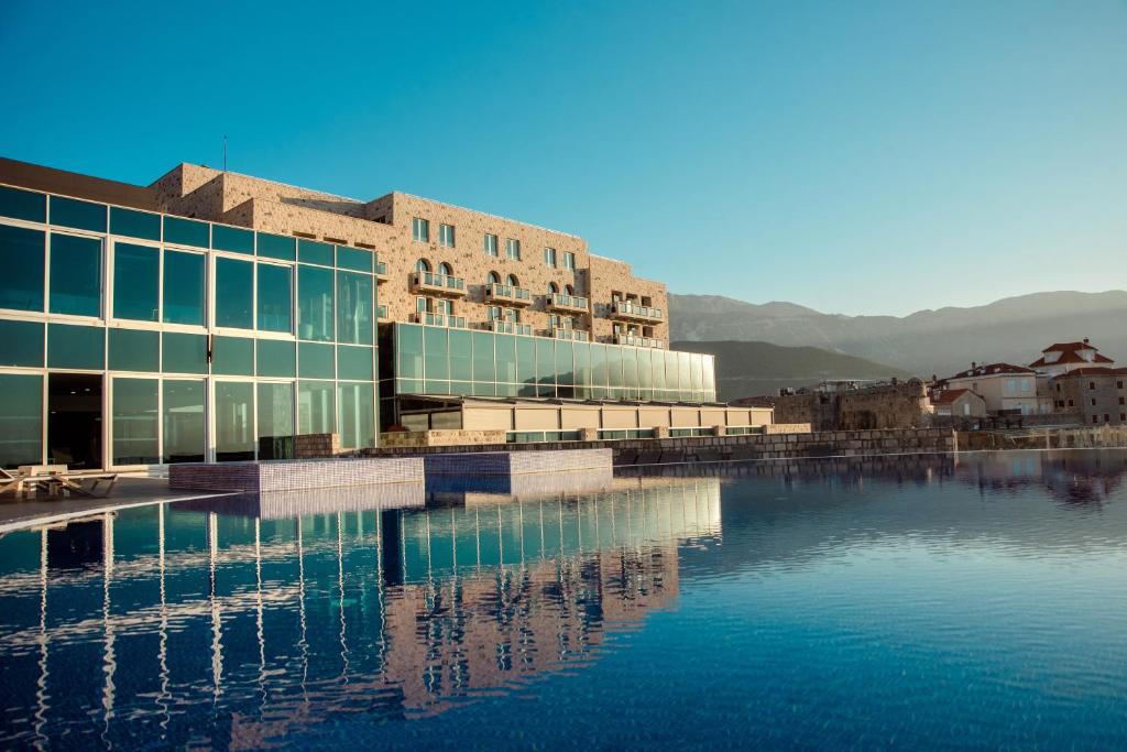 Avala Resort & Villas