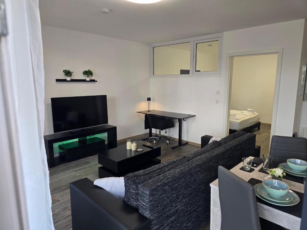 Apartments with Balcony & Parking - APOLONIAliving 8