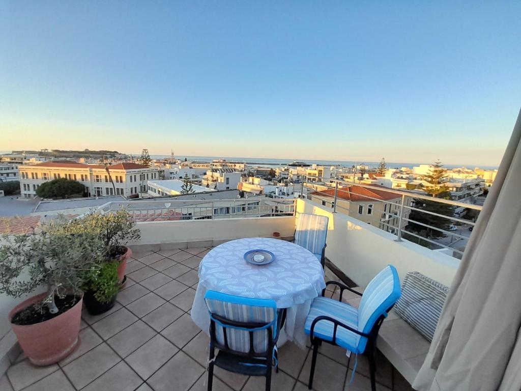 Rethymno Blue 7