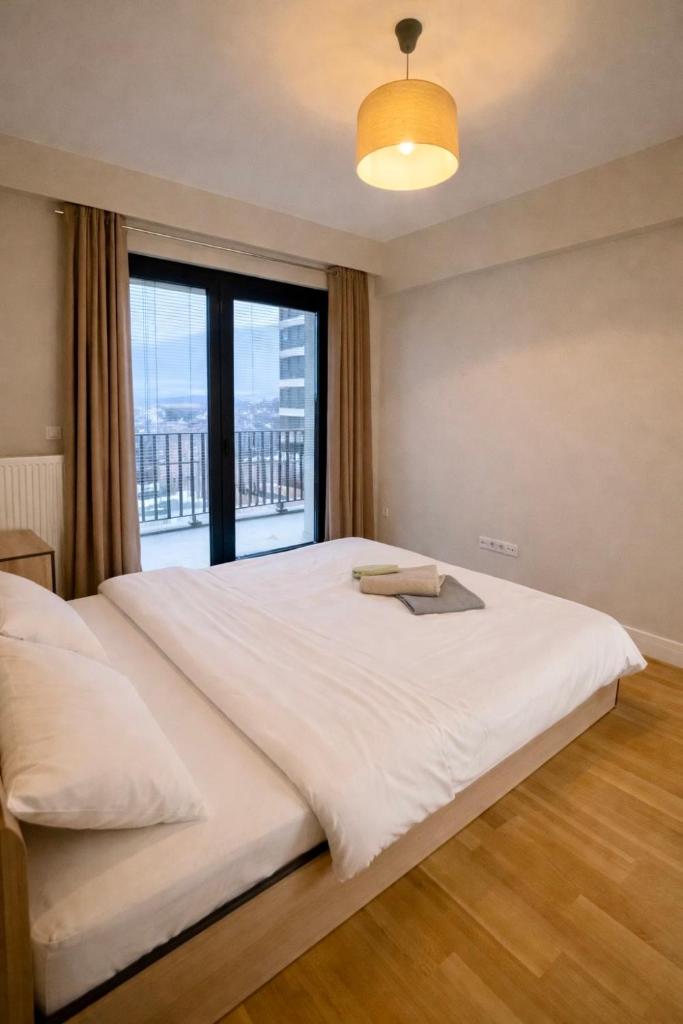 180° View Apartment in Diamond Building Skopje 2