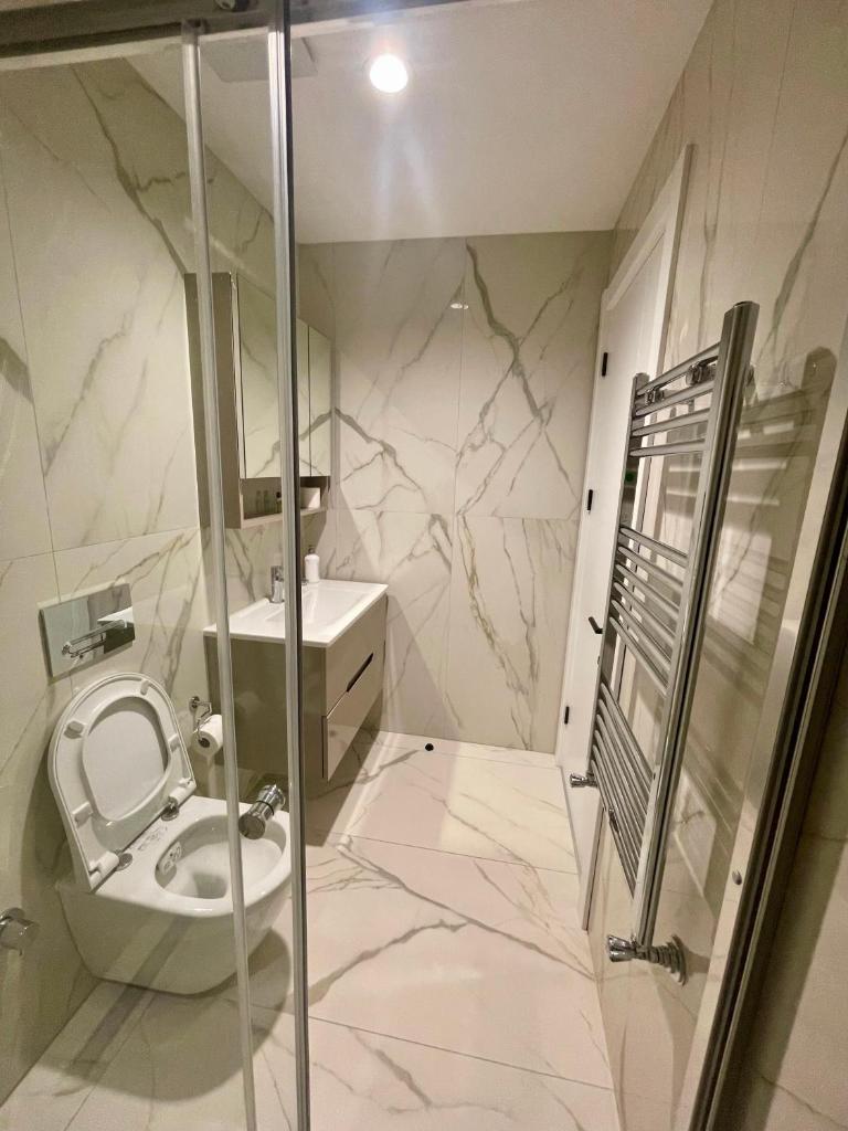 180° View Apartment in Diamond Building Skopje 4
