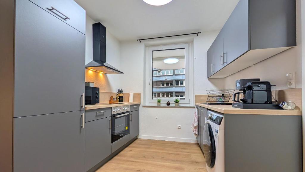 WESTERsuites - Mokka - 3BR Zentral Balkone WLAN 7 Betten Waschtrockner 6