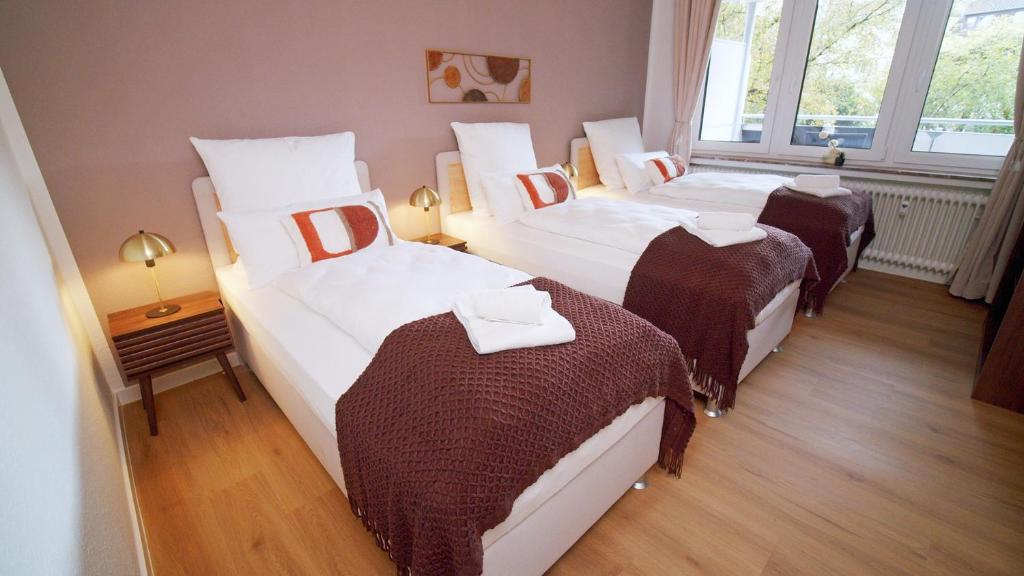 WESTERsuites - Mokka - 3BR Zentral Balkone WLAN 7 Betten Waschtrockner 4