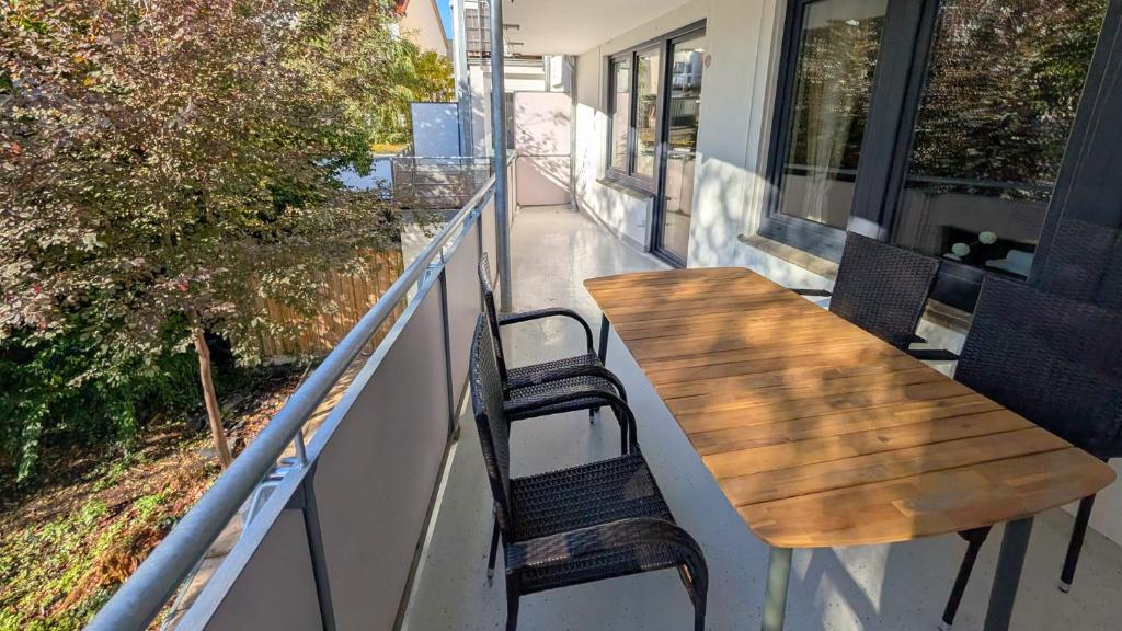 WESTERsuites - Mokka - 3BR Zentral Balkone WLAN 7 Betten Waschtrockner 8