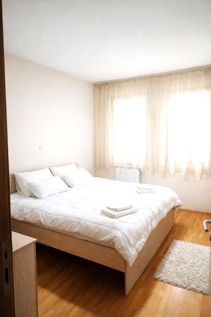 Central 2 Bedroom Apartment Near Clinical Center & Diamond Mall 2
