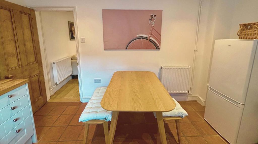 Quaint 2 bed Cottage in the Heart of Cambridge 4