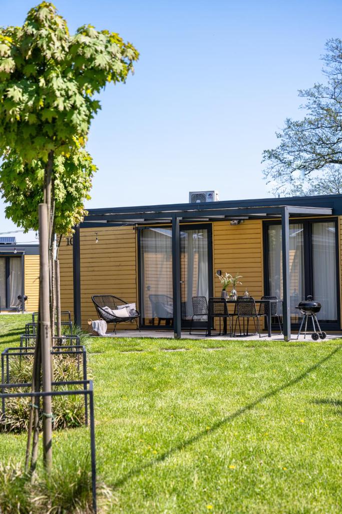 ZATORHOUSE 1