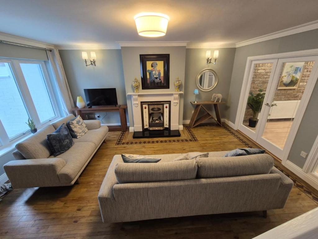 Luxurious mews in central location 5