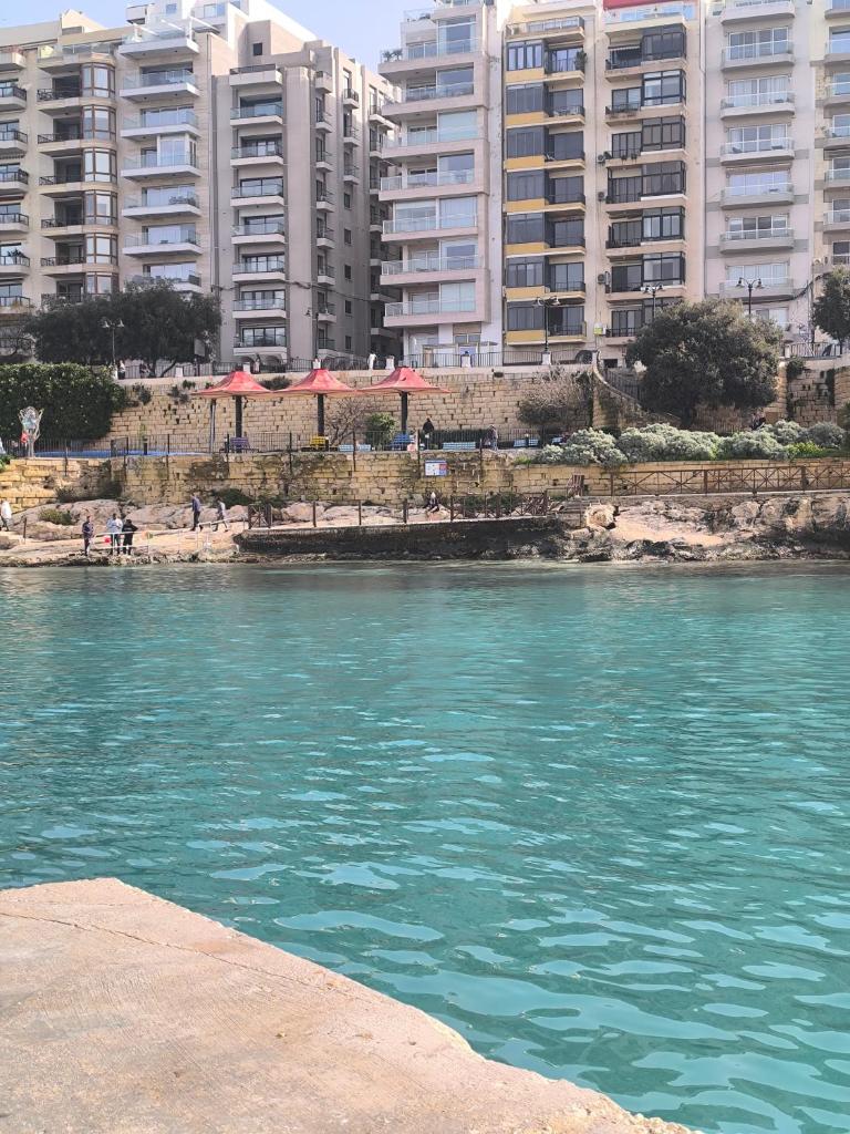 Тhree bedroom house "TEA" -with garage close to the sea -SLIEMA 8