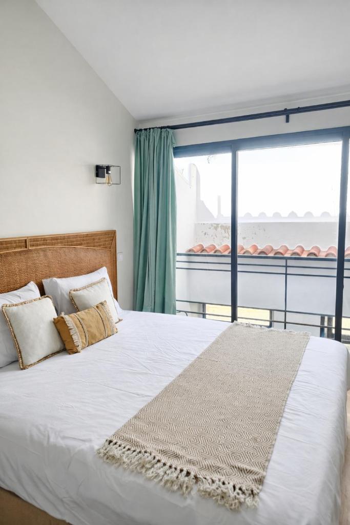 Elegant City Center Loft 2