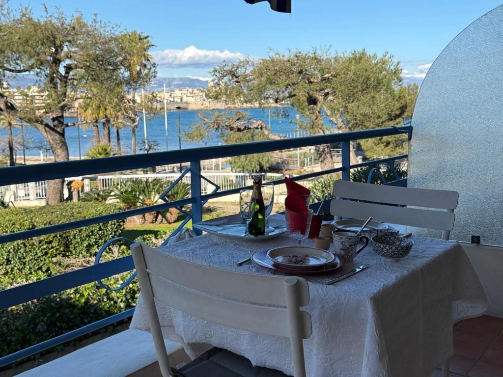 Superior Apartment on first floor with Sea View