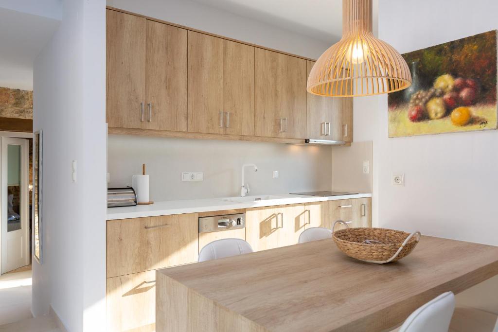 Nature Retreat Green Oasis Villa with Private Pool & Rooftop Hot Tub 5