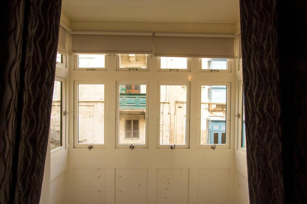 Valletta-Central duplex maisonette 3