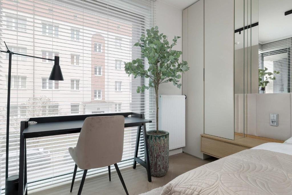 Elegant & Bright Apartment Janosika in Szczecin with Parking by Noclegi Renters 3