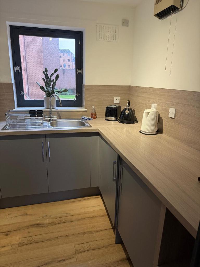 2BR Sleeps 4 Albion Gate Glasgow City Centre with Parking 8