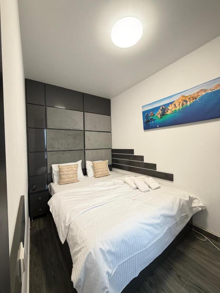 TOD Bucharest Apartments ComfyStay & Parking Option by Glam Apartments 6