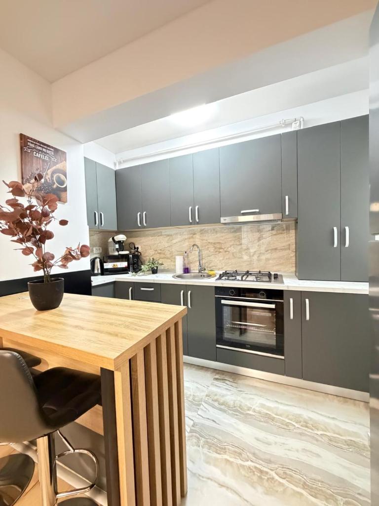 TOD Bucharest Apartments ComfyStay & Parking Option by Glam Apartments 3
