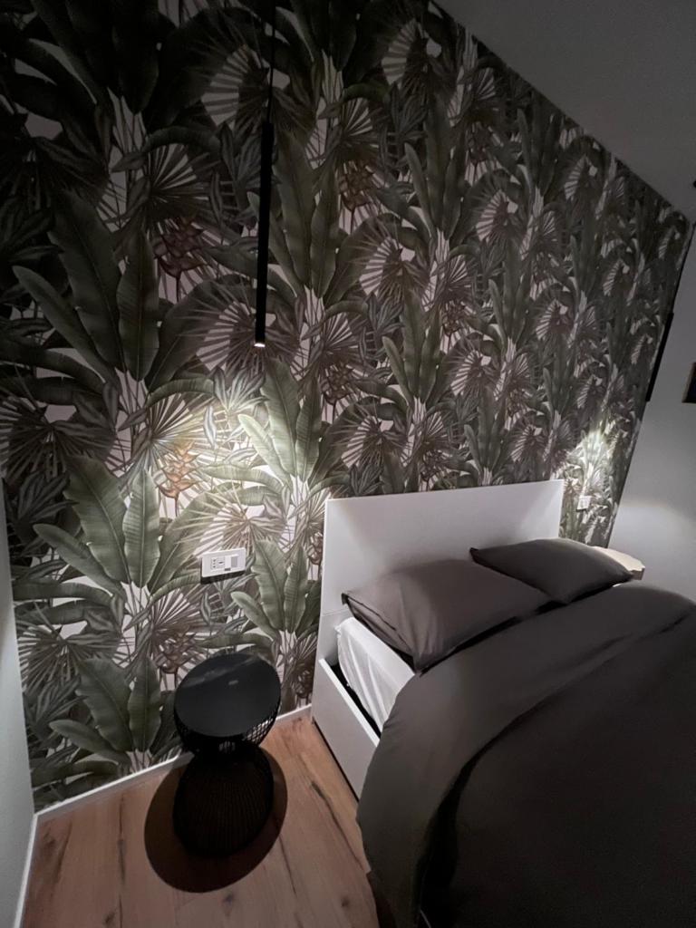 Suite il Vescovo Moro 8