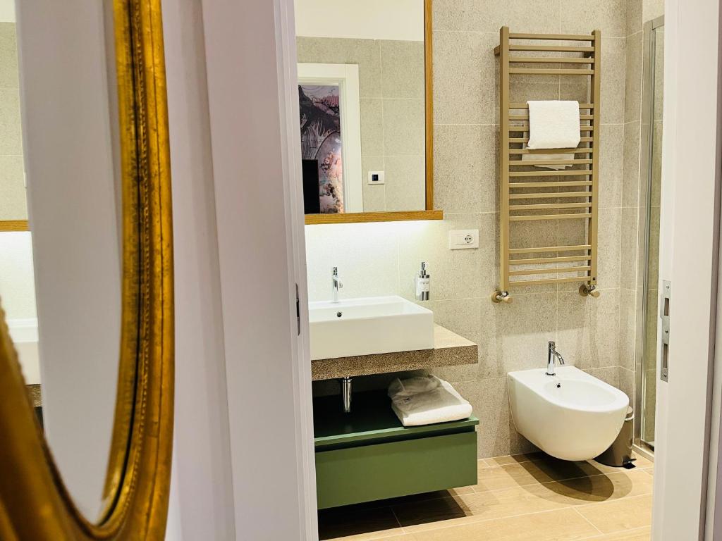 ARIOSTO'S Luxury Rooms 8