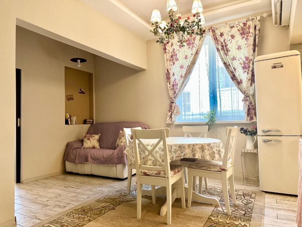Cosy, Central 2BDR Flat in the heart of Old Sofia 4