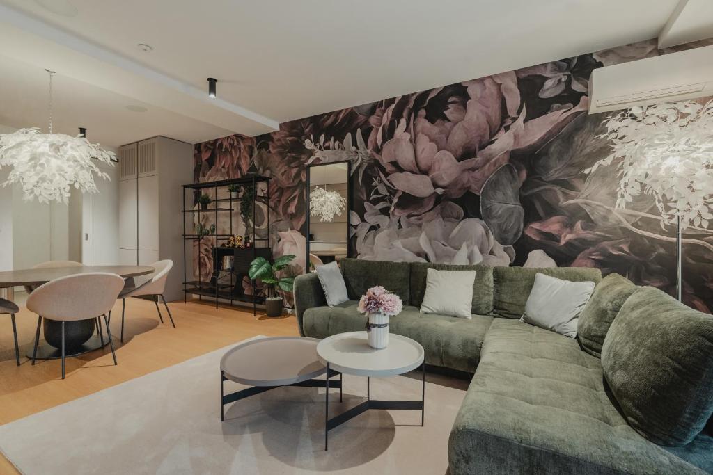 City Residence 8