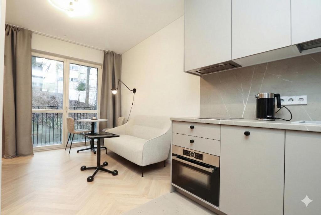 New Cozy Designer Apartment in Uzupis Walk to Old Town in a Luxury Building Garden View Balcony 5