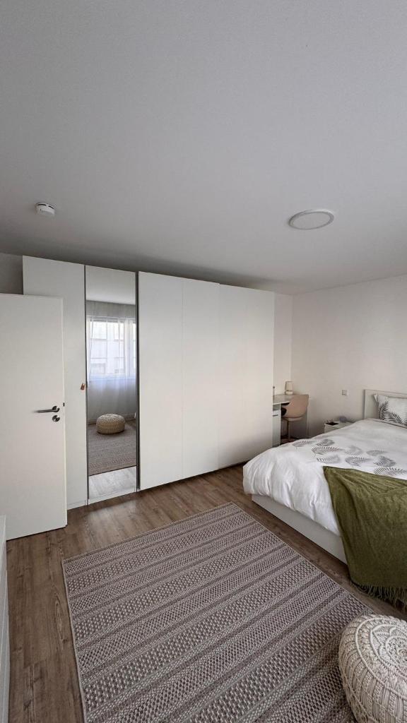 BG Living & Hosting - Stylish Luxury Apartments in the City Center - Parking, WiFi & Washing Machine 7