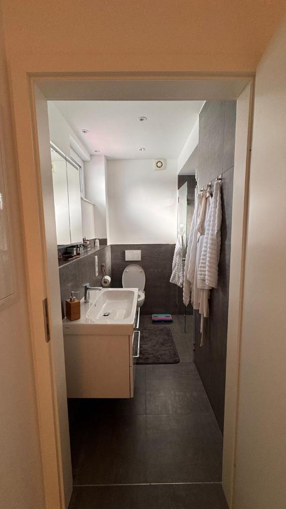 BG Living & Hosting - Stylish Luxury Apartments in the City Center - Parking, WiFi & Washing Machine 3