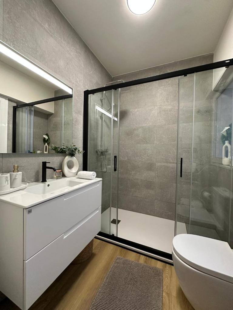 NEW Designer-Penthouse 3