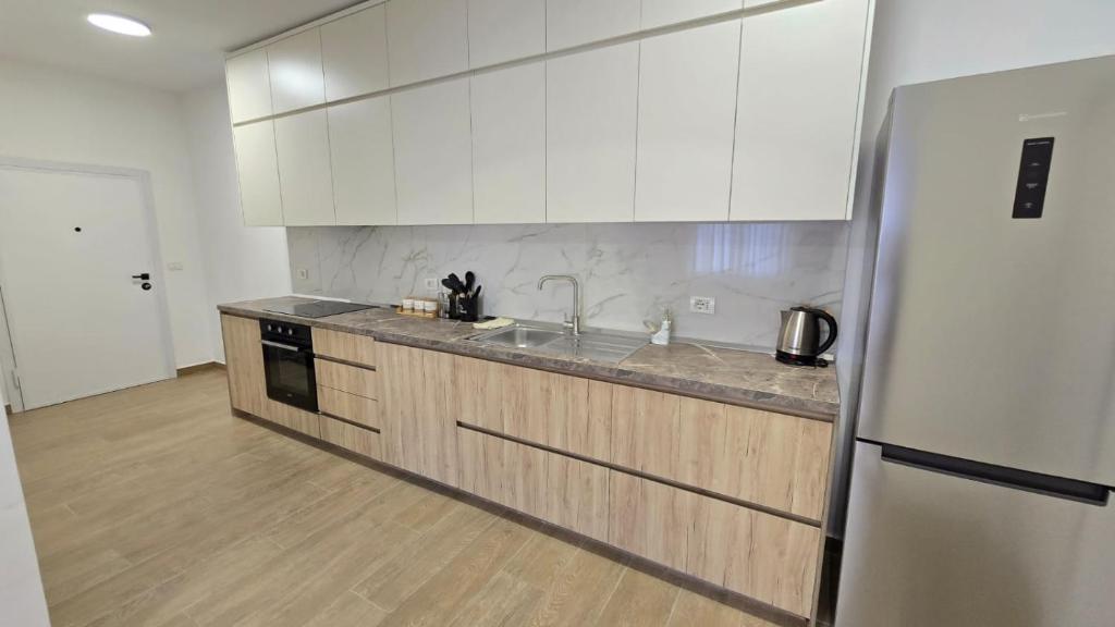 Central Comfort Apartment 4