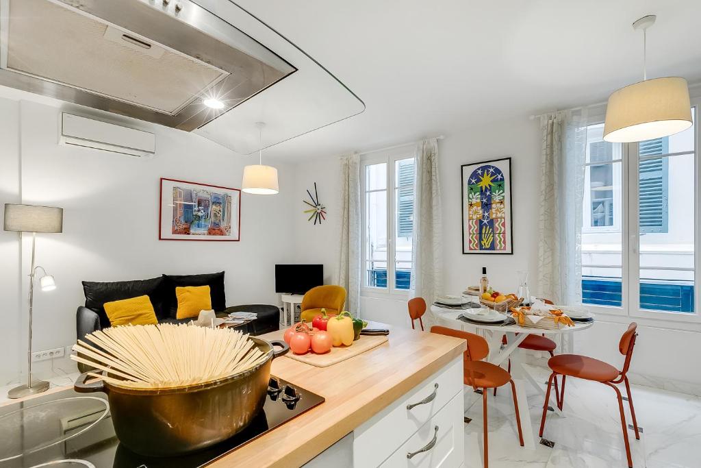 Appartement Picasso - Old Town Antibes - Happy Rentals 8
