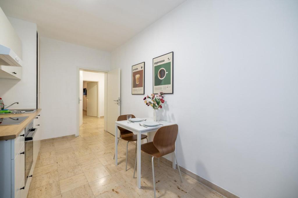 Balcony - Central Apartment 6
