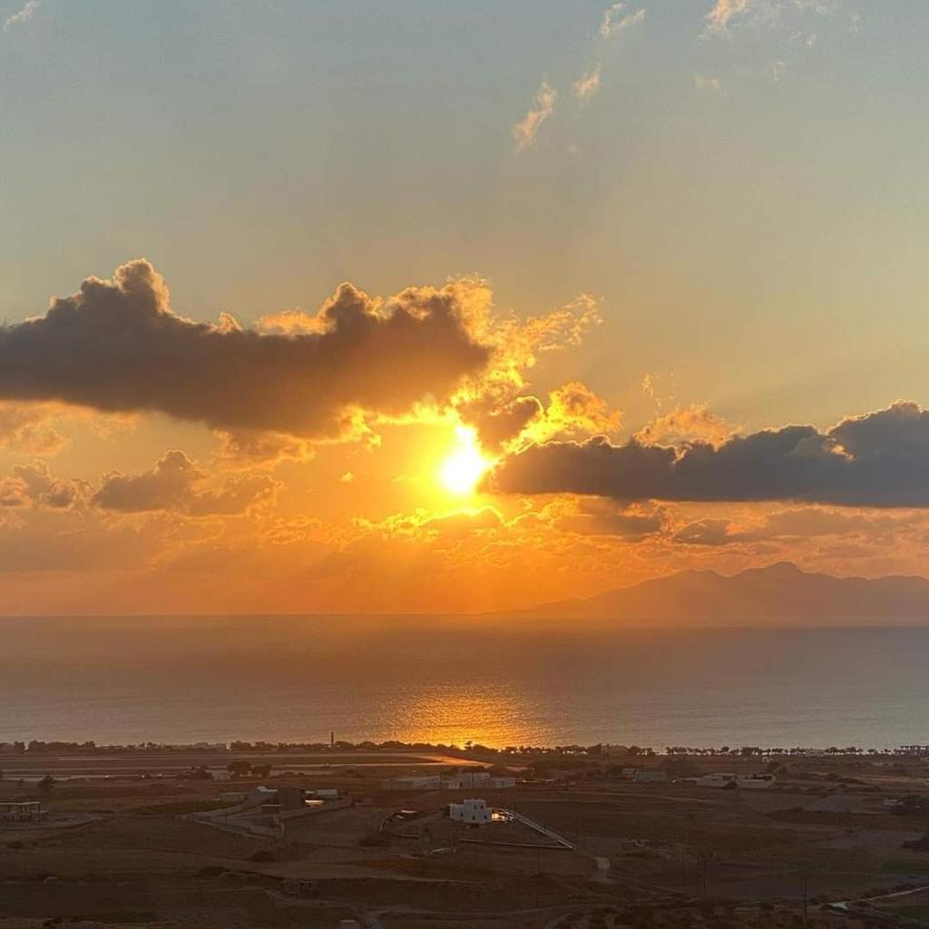 Horizon Sky House with view 2