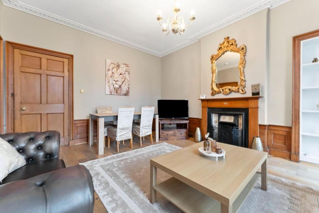 Gardners Crescent 5