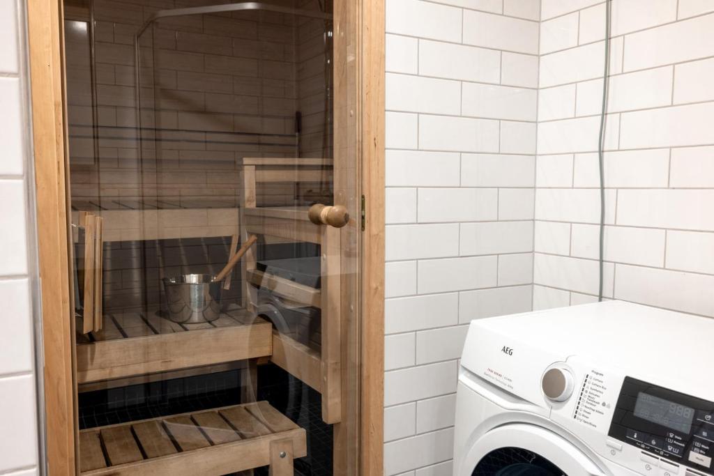 2ndhomes Modern Studio in Kamppi Center with Balcony & Sauna 8