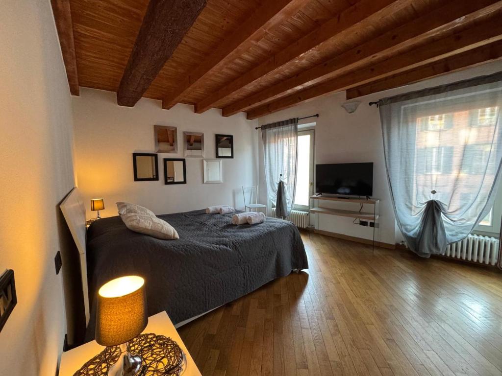 Houseberg Quarenghi sx 2