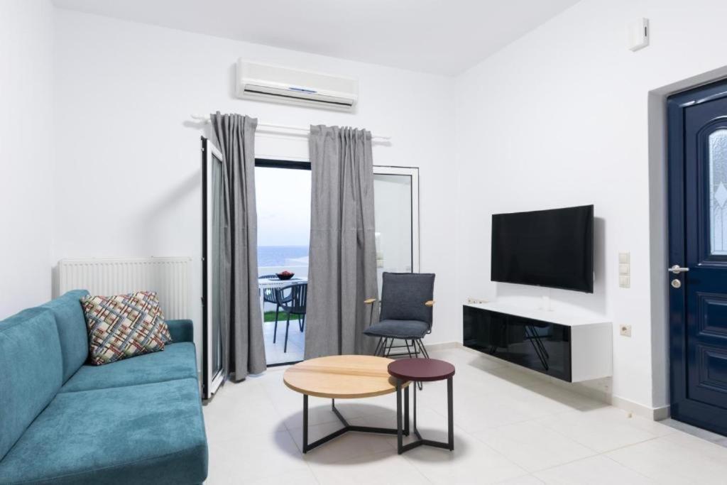 Metaxakis Home 5