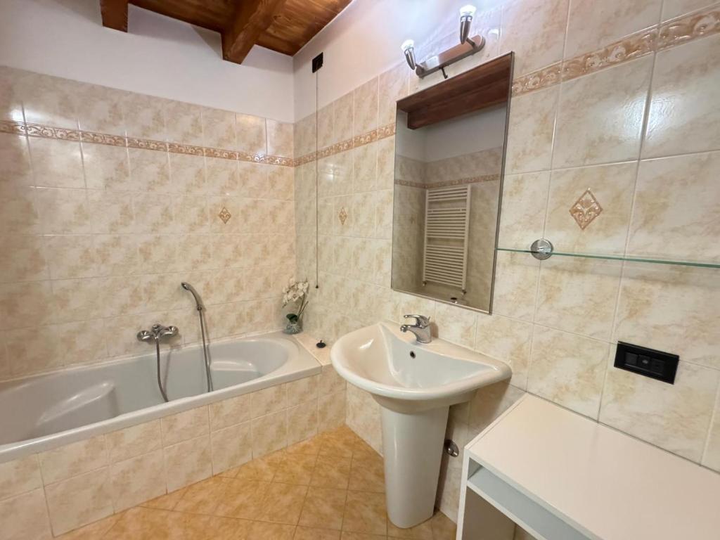 Houseberg Quarenghi sx 8
