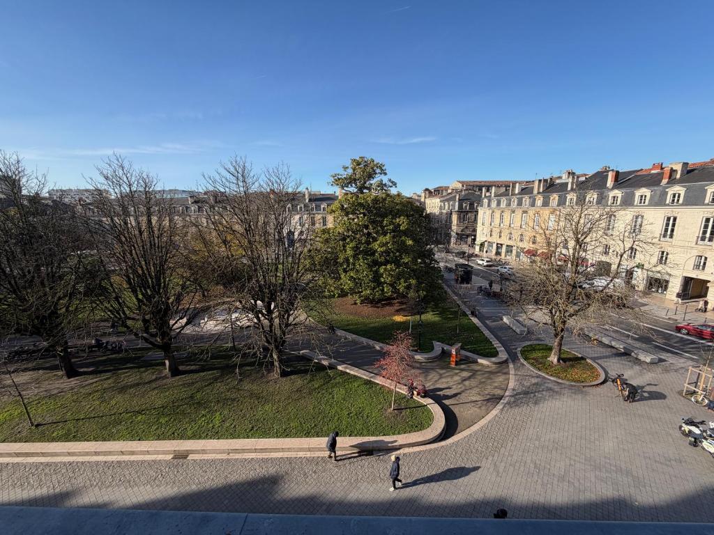 Maison Ingwë - Place Gambetta 2