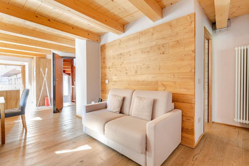 Boutique Alpine One-Bedroom by SupaStays - Via Lyssandrin 8
